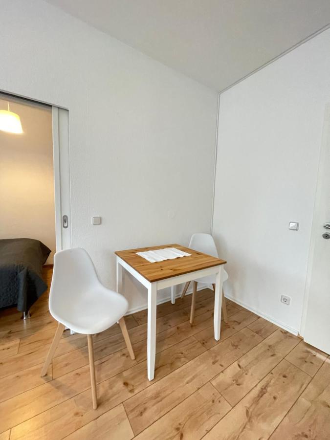 Ferienwohnung Im Stadtzentrum Von Bernau - Schoene Ferienwohnung Mit 1 1/2 Zimmern, Bad, Spuelmaschine, Waschmaschine, Komplette Kueche, Wlan Bernau bei Berlin Zewnętrze zdjęcie