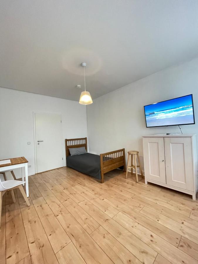 Ferienwohnung Im Stadtzentrum Von Bernau - Schoene Ferienwohnung Mit 1 1/2 Zimmern, Bad, Spuelmaschine, Waschmaschine, Komplette Kueche, Wlan Bernau bei Berlin Zewnętrze zdjęcie