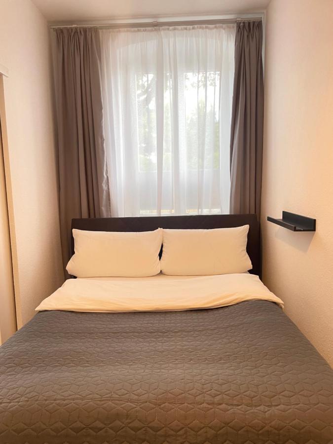 Ferienwohnung Im Stadtzentrum Von Bernau - Schoene Ferienwohnung Mit 1 1/2 Zimmern, Bad, Spuelmaschine, Waschmaschine, Komplette Kueche, Wlan Bernau bei Berlin Zewnętrze zdjęcie
